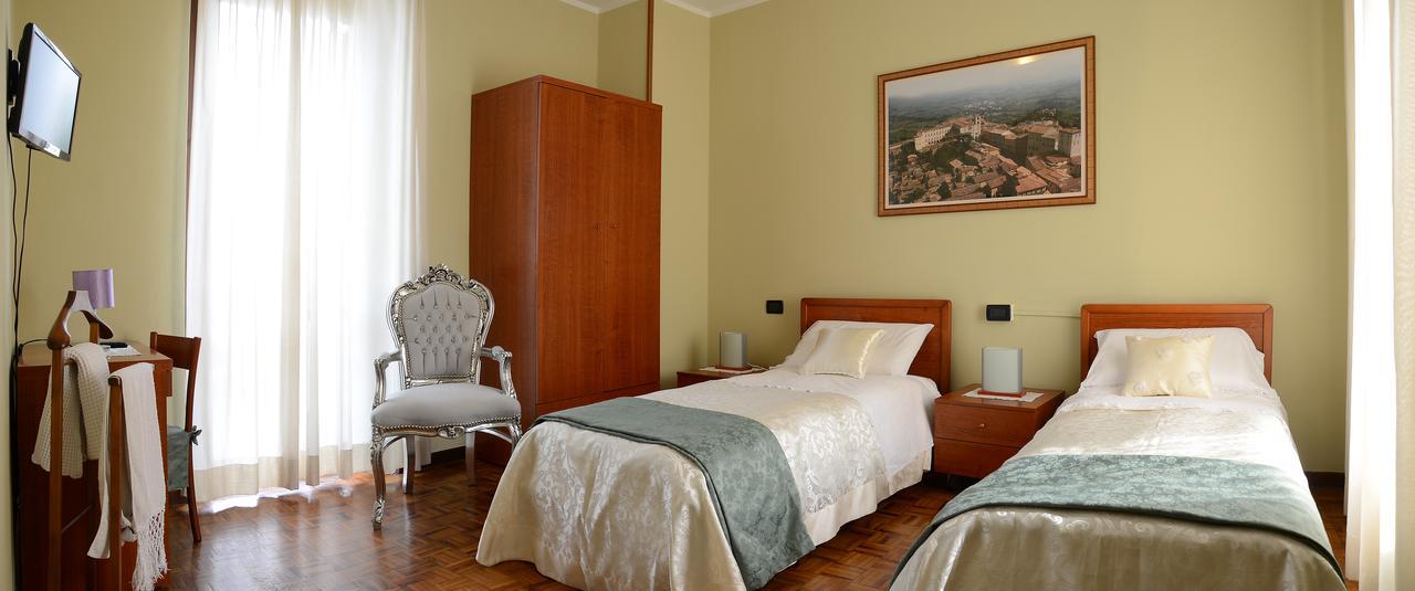 Hotel La Fenice Chiari Ngoại thất bức ảnh