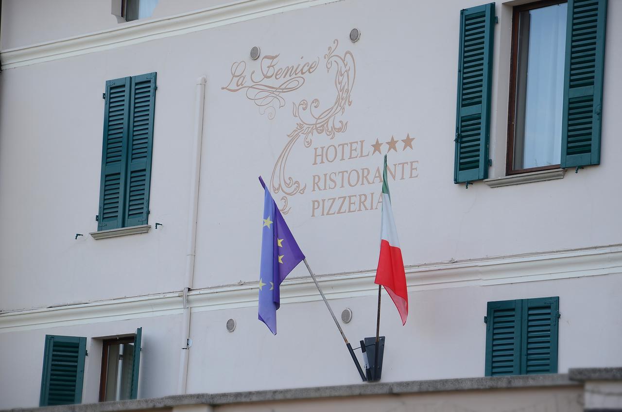 Hotel La Fenice Chiari Ngoại thất bức ảnh